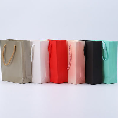 Toptan üretimi Hign End Mücevher Kutusu Paketleme Kişiselleştirilmiş Özel Logo Lüks Kolye Bilezik Kulaklık Yüzük Paketleme Kadife Beige Mücevher Kutusu