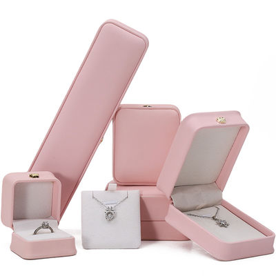 10*10*5cm Pembe Deri Mücevher Kutusu Taç Bilezikleri Kolye ve Yüzükler Özel Logo