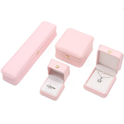 10*10*5cm Pembe Deri Mücevher Kutusu Taç Bilezikleri Kolye ve Yüzükler Özel Logo