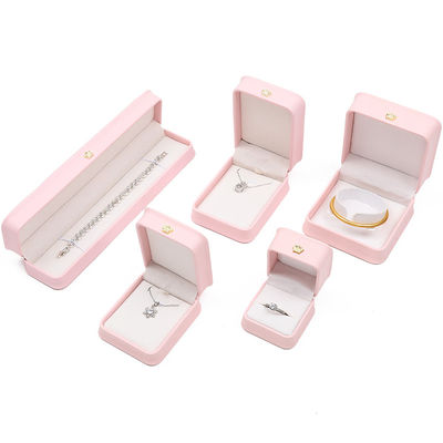 10*10*5cm Pembe Deri Mücevher Kutusu Taç Bilezikleri Kolye ve Yüzükler Özel Logo