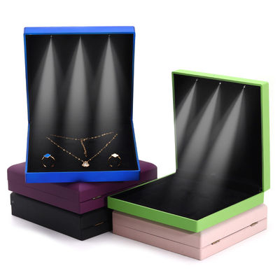 Hanhong Custom Logo Beyaz Işık Mücevher Paketleme Kutusu, Yüzük Kolye Küpesi