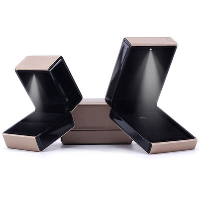 9*9*5cm Dikdörtgen Hanhong Özel Altın Kolye Bilezik ve Yüzük LED Mücevher Paketleme Kutusu