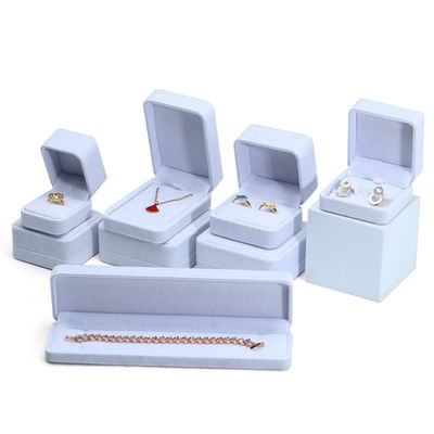 White Velvet Custom Jewelry Packaging Box for Necklace Stud Earrings Bilezik ve Yüzük