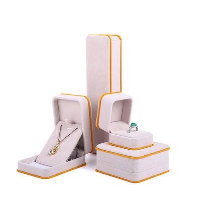 Çift katmanlı ve 6 * 5.5 * 5cm boyutlu özel kayısı rengi kadife mücevher paketleme kutusu