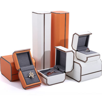 satın al Custom Elegant Altın PU Deri Mücevher Paketleme Kutusu Yüzükler Kolye ve Bilezikler online manufacture