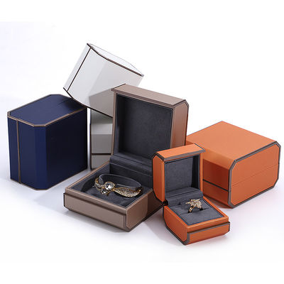 Custom Elegant Altın PU Deri Mücevher Paketleme Kutusu Yüzükler Kolye ve Bilezikler