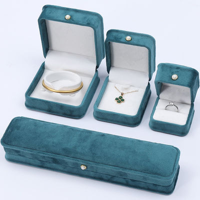 satın al Deluxe Peacock Yeşil Yumuşak Kadife Mücevher Paket Kutusu, İnci Ornamentli online manufacture