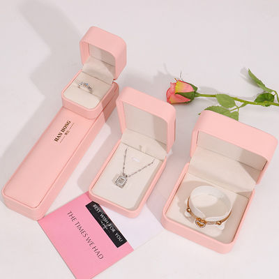 özelleştirilebilir logo mücevher kutusu üst düzey el yapımı pembe deri mücevher kutusu ambalajı