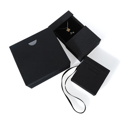 Çin Üretim Toptan Yüksek Kalite Kolye Kulaklık Bilezik Yüzük Kutusu Mücevher ambalajı Kişiselleştirilmiş Özel Ekolojik Arkadaşça Karton Kağıt Siyah Çekmece Mücevher Kutusu Logo ile